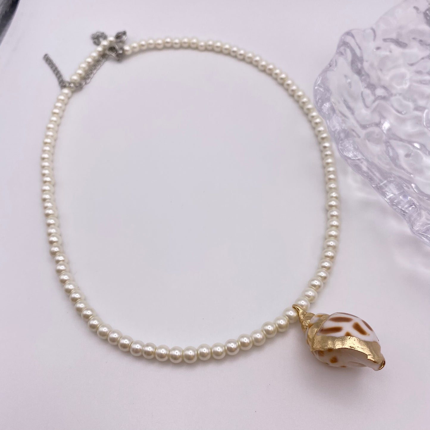 Pearl Beaded Necklace With Conch Shell