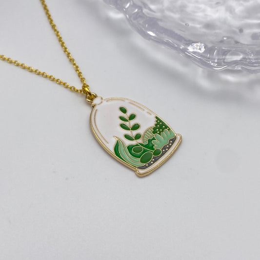 Round Plant Terrarium Necklace