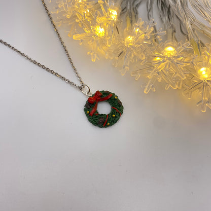 Green Wreath Necklace