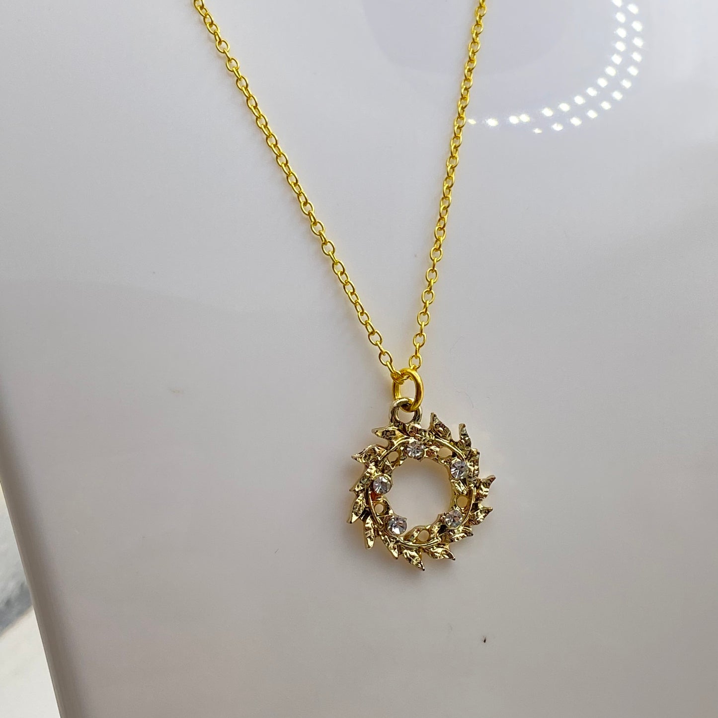 Gold Wreath Necklace