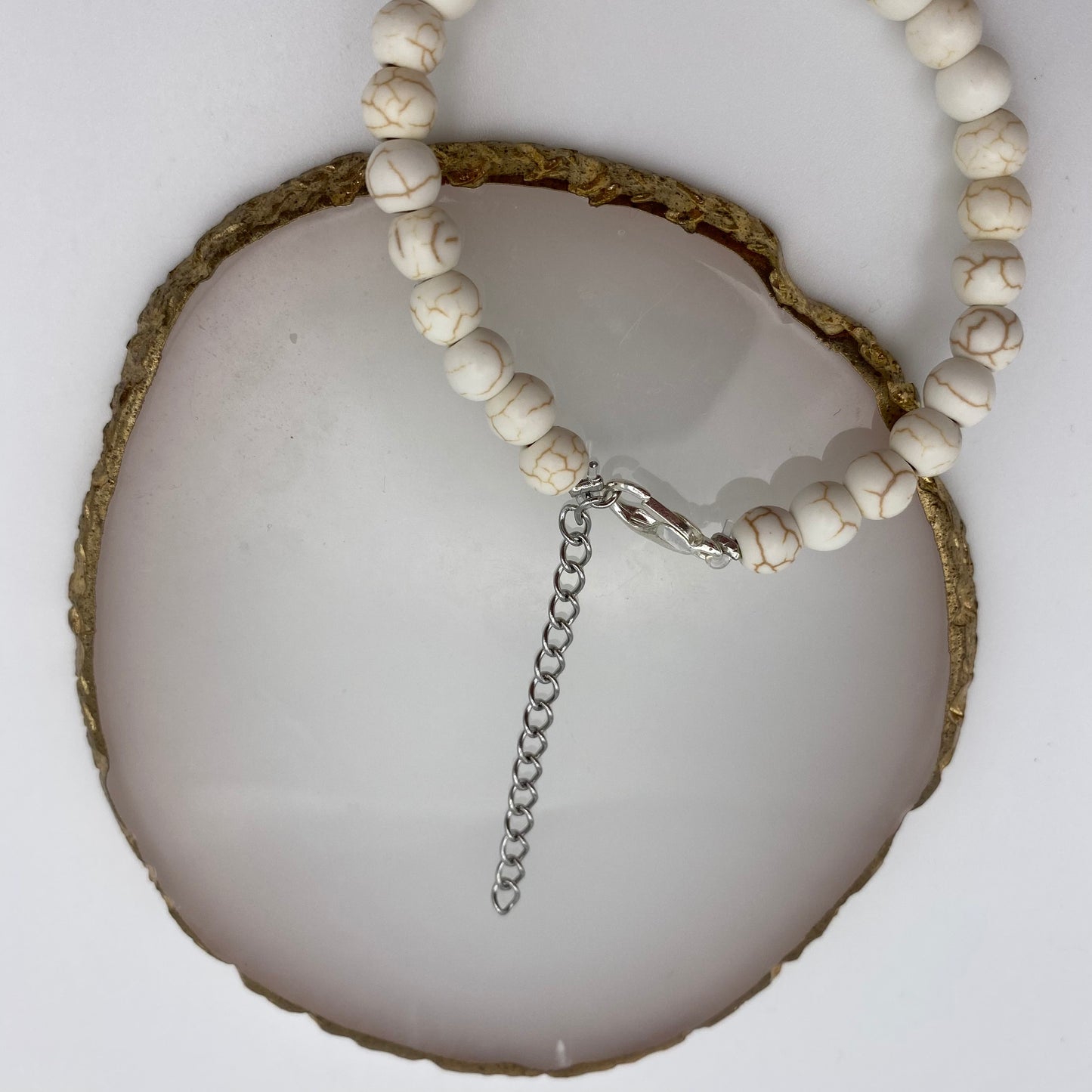 Round White Howlite Crystal Bracelet