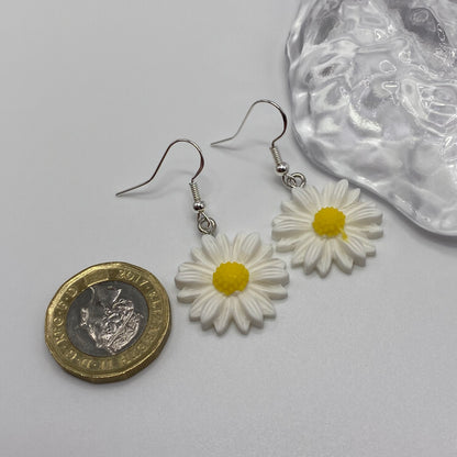 White Daisy Flower Earrings