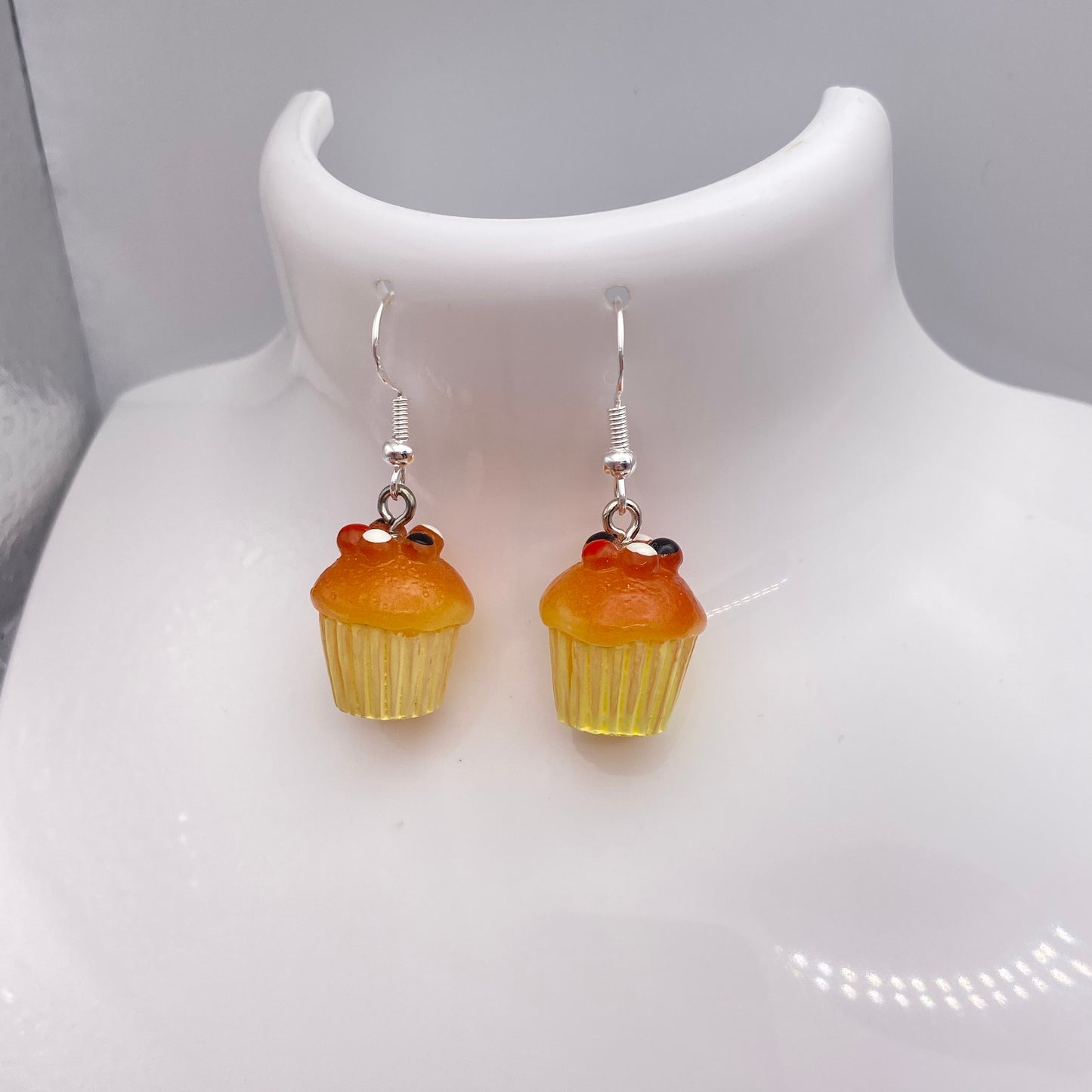 Plain Cupcake Earrings